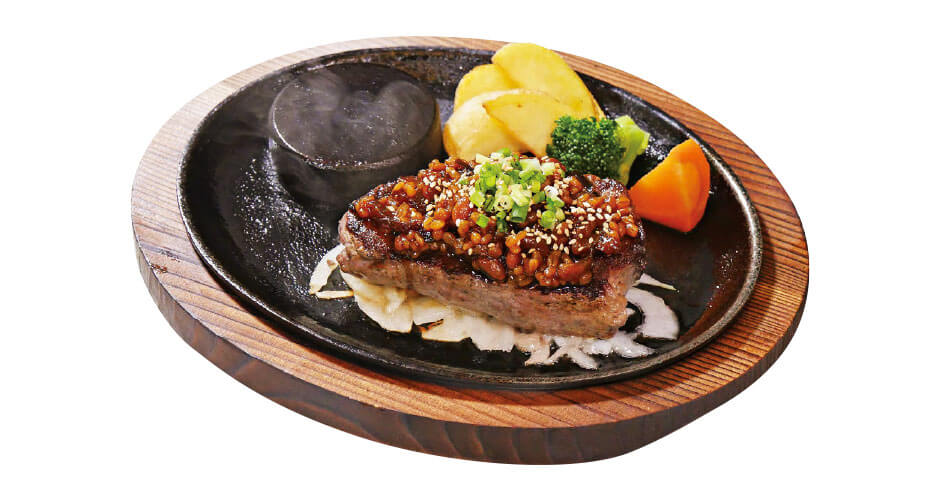 金山寺味噌＆赤ワインソースのモモ肉ステーキ